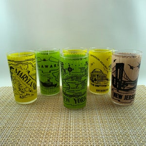 Souvenir Mid Century Glass Tumblers.