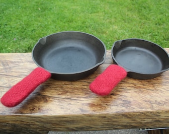 Felted Pan Handle Sleeve