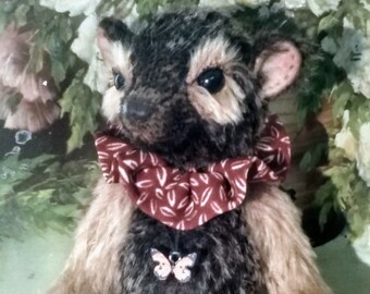 Izzy 6.5 in. Jointed Mohair Bear OOAK Laure Waytek/Foolsgold Arts