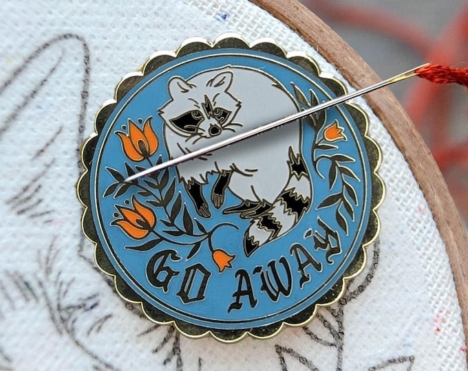 Featured listing image: Raccoon Hex Sign, Needle Minder, Magnetic Backing, PA Dutch Folkart