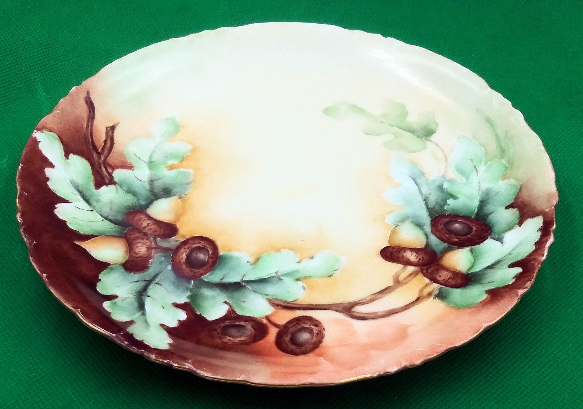 Rosenthal Bavaria Small  Porcelain Plate. Beige and Golden Colors. Dark brown and gold  acorns. Oak Tree Green Leaves. Vintage.