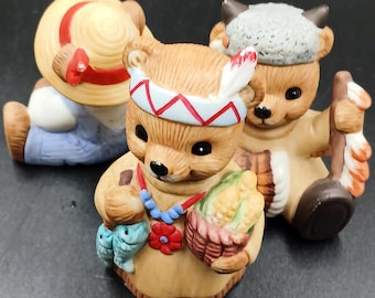 置物。Homcoの感謝祭用陶器製クマ。インディアン、巡礼者、収穫祭。ヴィンテージ。