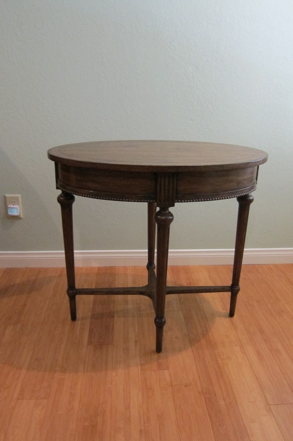 oval lamp table