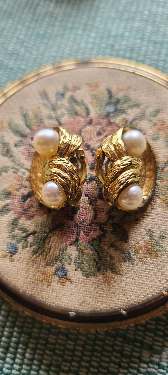 Vintage 12K GF Pearl Earrings, Clip on Closure