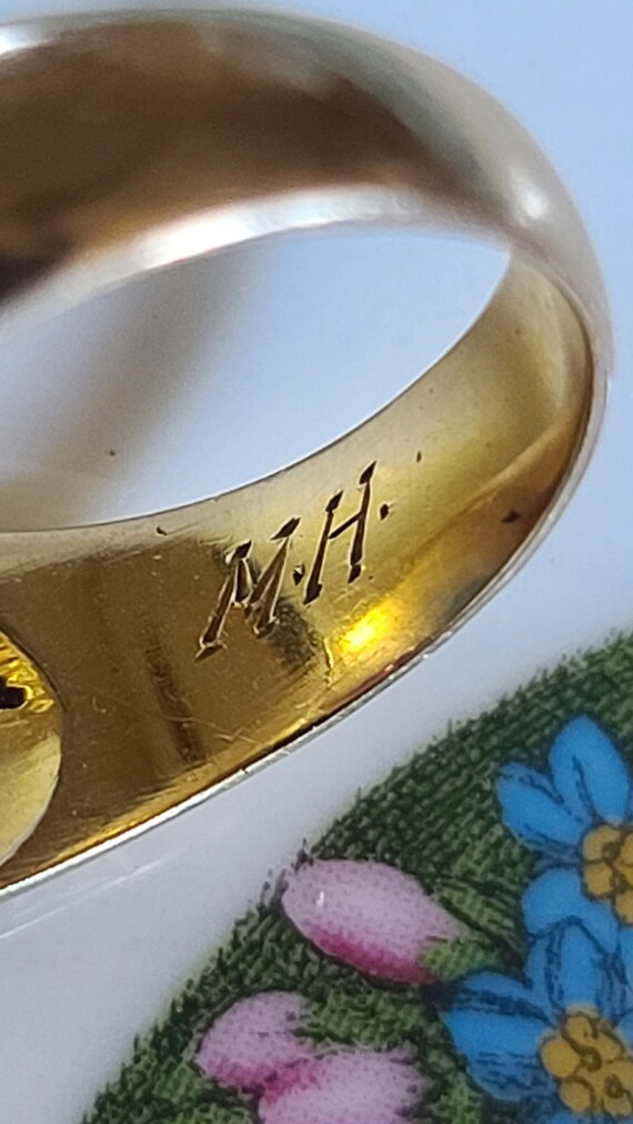 14K Gold Turquoise and Ruby Ring with Engraved De… - image 5