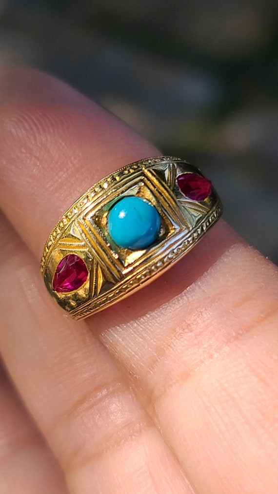 14K Gold Turquoise and Ruby Ring with Engraved De… - image 4