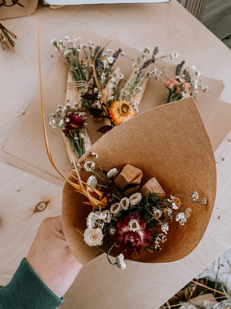 Palo Santo & dried flowers bundles, mini dried flowers with palo santo, gift for her, palo santo bundles, dried flowers mini bouquets, image 2