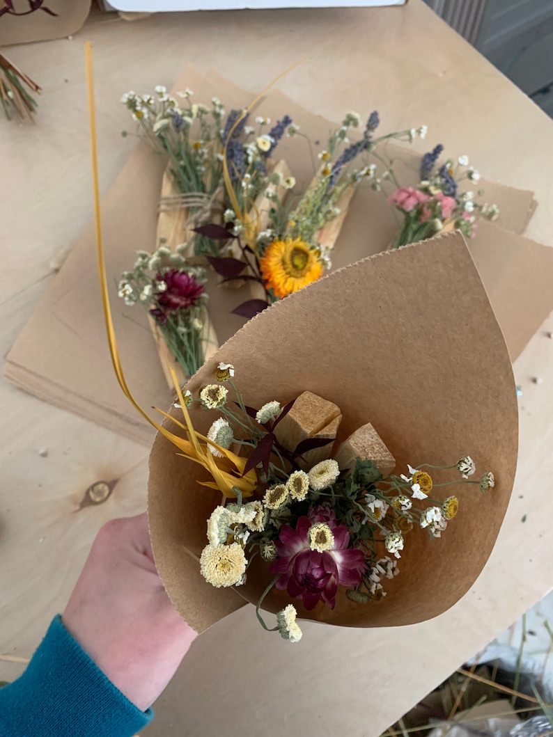 Palo Santo & dried flowers bundles, mini dried flowers with palo santo, gift for her, palo santo bundles, dried flowers mini bouquets, image 5