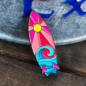 Pin badge surfboard sunset, great gift for adventurous wave riders!