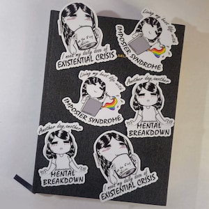 Adesivo decorativo per crisi esistenziale, crollo mentale, sindrome dell'impostore, per qualsiasi superficie (parabrezza per laptop, bottiglia di album di ritagli)