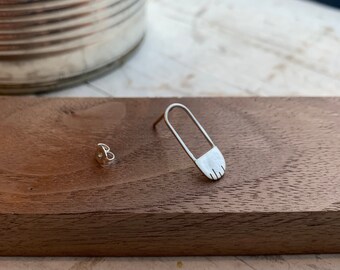 Handmade geometry inspired stud earring in silver | modern minimalist earring | Single earring