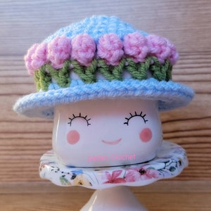 Spring marshmallow mug hat