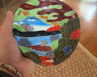 Cuenco de porcelana pintado a mano con asa, fabricado en Japón a principios de mediados de siglo, 7 pulgadas.