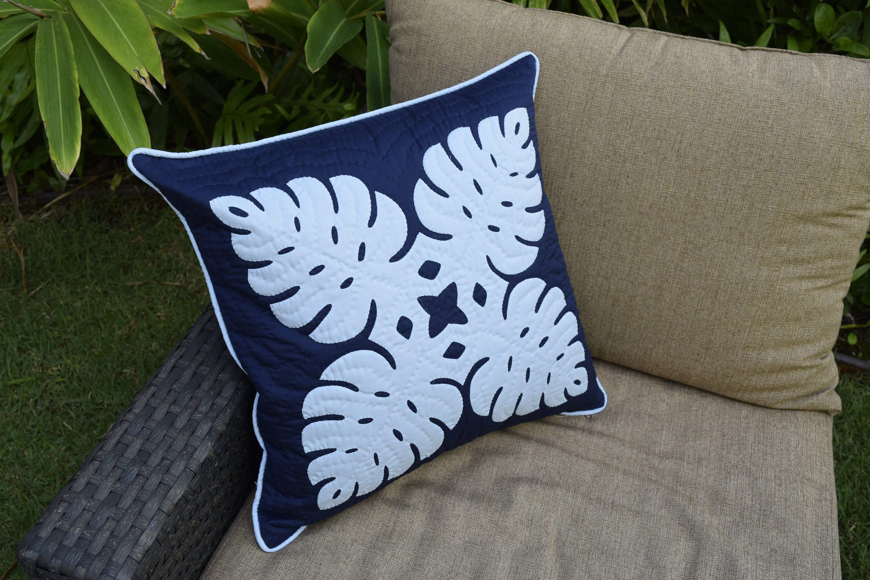 Hawaiian Quilt Throw Pillow Covers Monstera Leaves 18 X Etsy