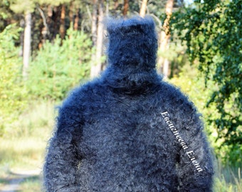 Woolfetish Dukyana sweaters