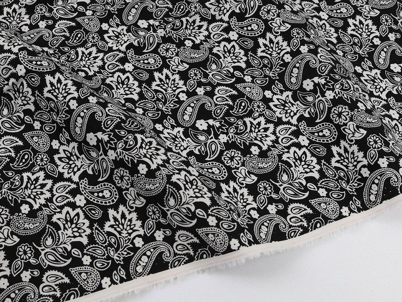100/% Cotton Paisley Fabric Poplin Patchwork Sewing DIY 148cm wide sold by the yard BLACK