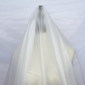 Frosted Vinyl TPU-Gewebe Matt Lichtdurchlässig Winddicht Wasserdicht Regenmantel Kleid Kreative Designer Stoff 138 cm breit Schüttgut