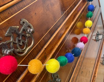 Guirnalda de bolas de fieltro personalizada: pompones de lana 100 % para decoración de habitación infantil