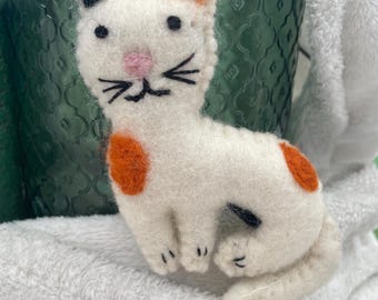 Handmade Felt Cat Ornament | Wool Winter Decor | Christmas decorations
