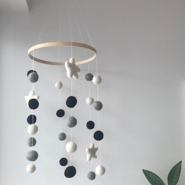 Custom Felt ball baby cot mobile in any colour, nursery decor, Pom pom baby mobile Montessori minimalist felted animals