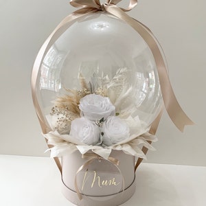 Bubble  bouquet   Bobo balloon with silk and dried flowers. Beautiful gift for any occasion. Personalised with any message