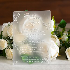 Invitaciones de boda de diseño moderno / delicados obsequios florales para invitados / tarjeta de boda glamurosa con flores blancas