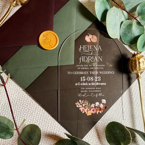 Boho bloemen gewelfde huwelijksuitnodiging | hoepelceremoniekaart | uitnodiging voor modern voorstel | elegante groetenbrief | doorzichtige feestuitnodigingen