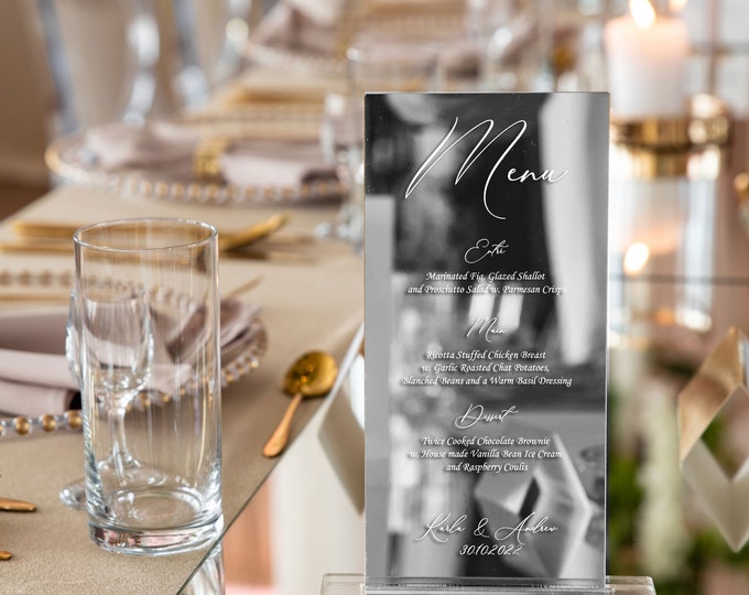 Silver mirror party menu with base | personalized wedding detail | glamour christmas party decor