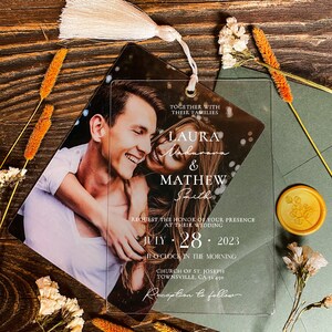 Type moderne Invitation de mariage coulissante avec photo | Papeterie nuptiale élégante | Minimaliste Save the Date | Glamour Carte de vœux insolite
