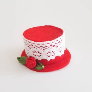 Lace Valentine's Pet Top Hat image 1