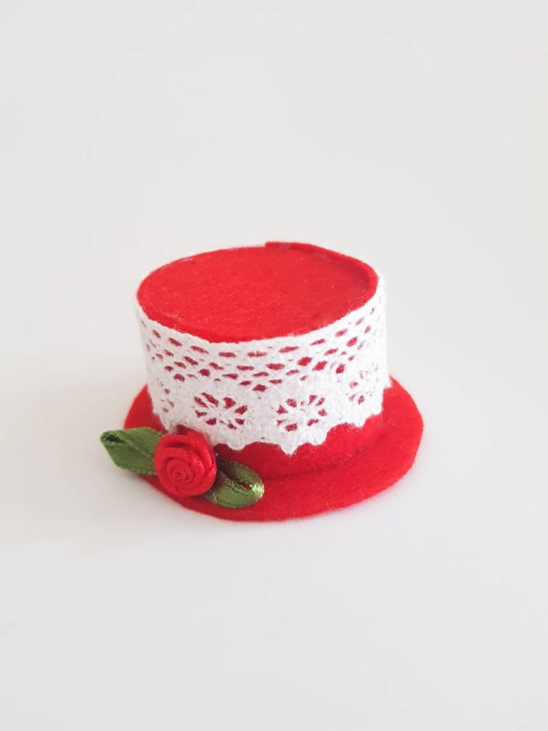 Lace Valentine's Pet Top Hat image 1