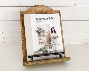 Cottage Cookbook Holder with Arched Edge