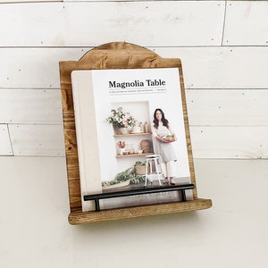 Cottage Cookbook Holder with Arched Edge