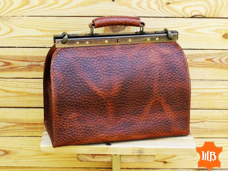 briefcase for doctors