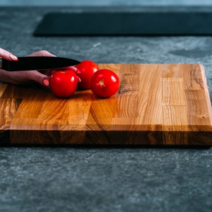 Ash Chopping Board - 25cm x 20cm, 25cm x 25cm. 30mm Thickness. 40mm Block Stave.