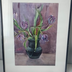 Traurige Blumen. Strauß Tulpen.