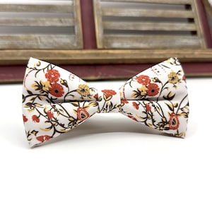 Floral Bowtie: Wedding Groomsmen Necktie, Groom Gift