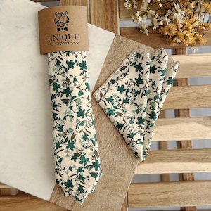 Hunter Green Floral Necktie: Men&#39;s Wedding Accessory