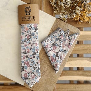 Floral Necktie & Pocket Square Set: Dusty Blue Blush Wedding