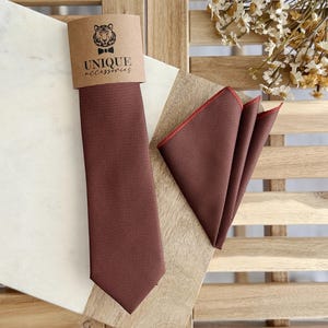 Rust Brown Necktie and Pocket Square Set, Rustic Wedding Tie, Groomsmen Rust Tie, Burnt Orange Men's Tie, Fall Wedding Necktie, Groom Gift