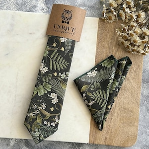 Tropical Floral Necktie & Pocket Square Set: Forest Green Wedding Groomsmen Tie