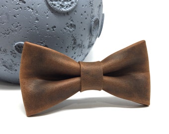 Crazy Leather bow tie, Brown bow tie, Groom bow tie, Genuine leather, Rustic bow tie, Wedding bow tie, Groomsmen bow tie, Bow ties for men