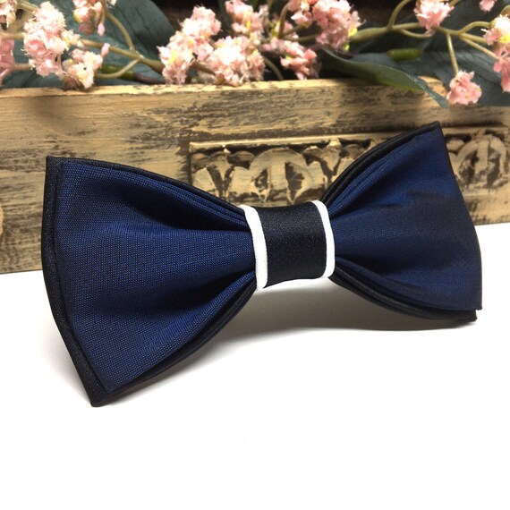 Navy bow tie outlet