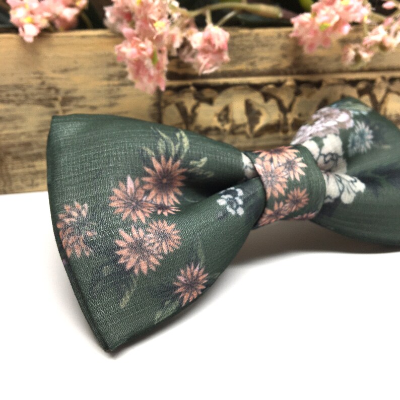 Dusty rose floral bow tie Bow ties for men Green bow tie Etsy
