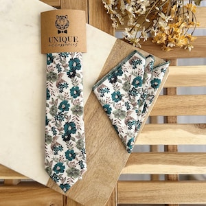 Teal Blue Floral Skinny Tie, Pale Green Wedding Tie, Groomsmen Floral Tie, Groom Floral Tie, Groom Gift, Spring Wedding Necktie