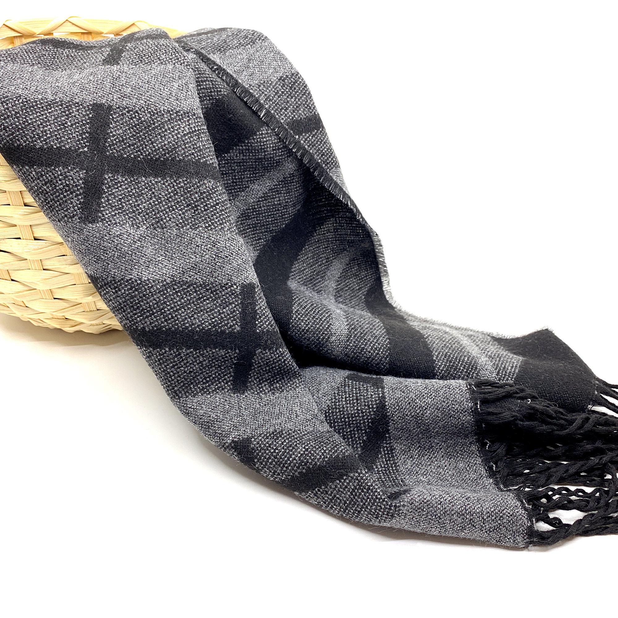 Black and grey striped scarf cheap