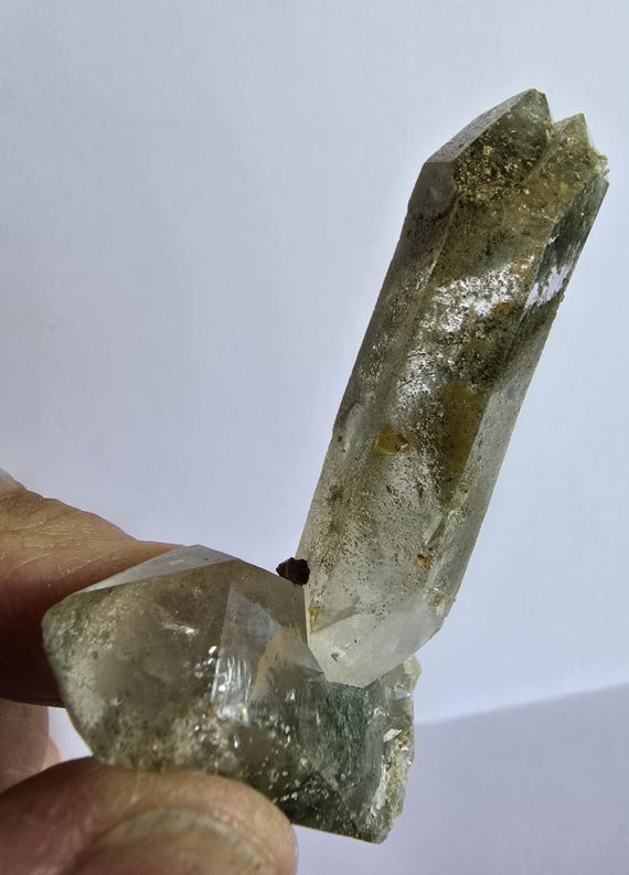 パキスタン産ヒマラヤ水晶（緑泥石含有） - 形而上学的鉱物標本