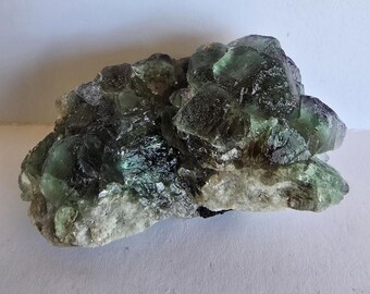 ナミビア、エロンゴ産のブラックトルマリン入りフローライト - Etsy 日本