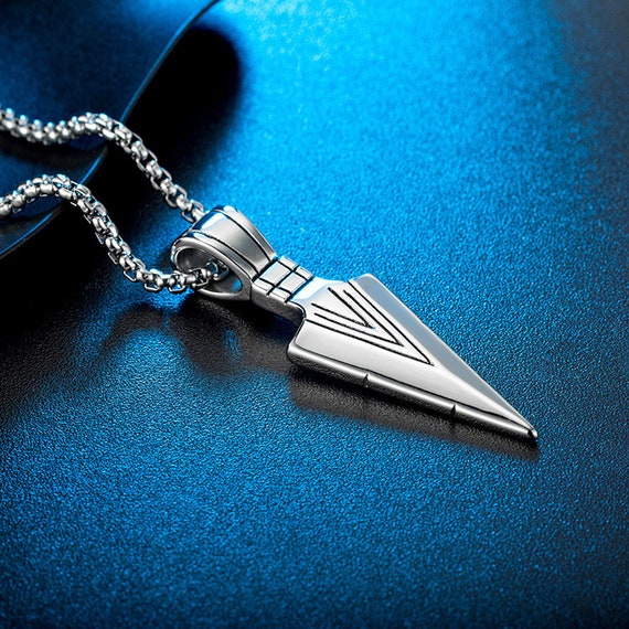 Stainless steel shop arrowhead necklace