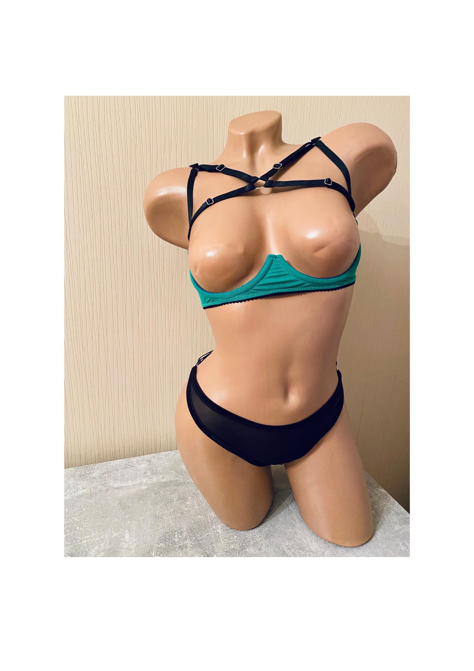 Open crotched lingerie uncencered Cupless bra Shelf bra Open crotched panty Lingerie see through
